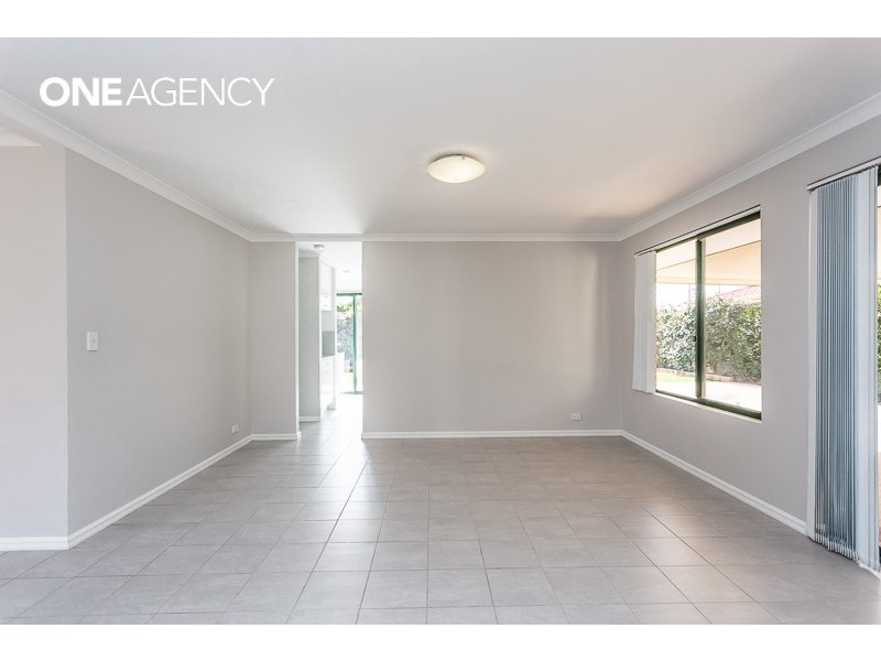 2 Pipit Close, Huntingdale WA 6110