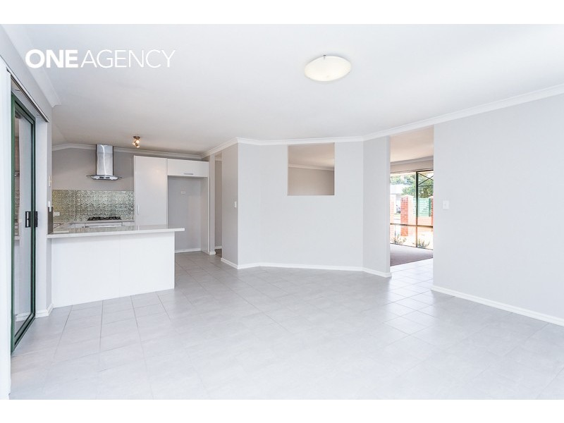 2 Pipit Close, Huntingdale WA 6110