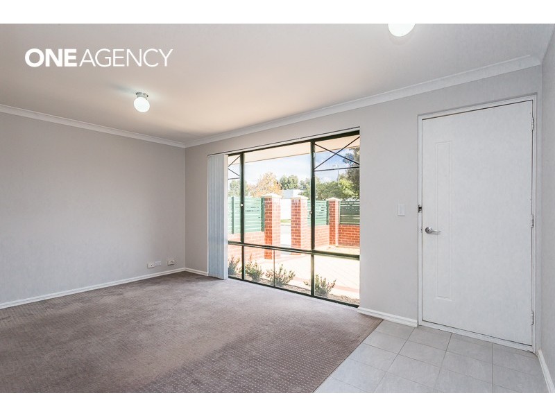 2 Pipit Close, Huntingdale WA 6110