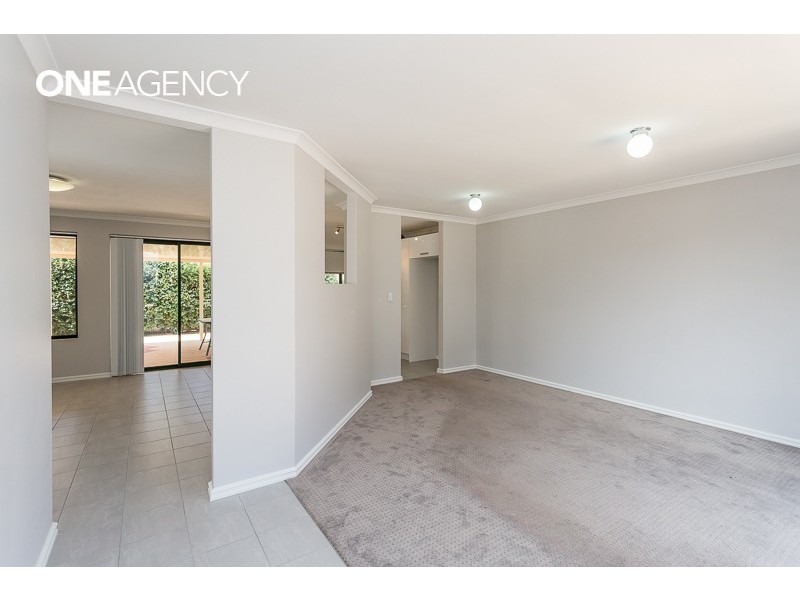 2 Pipit Close, Huntingdale WA 6110