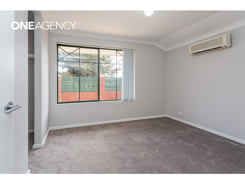 2 Pipit Close, Huntingdale WA 6110