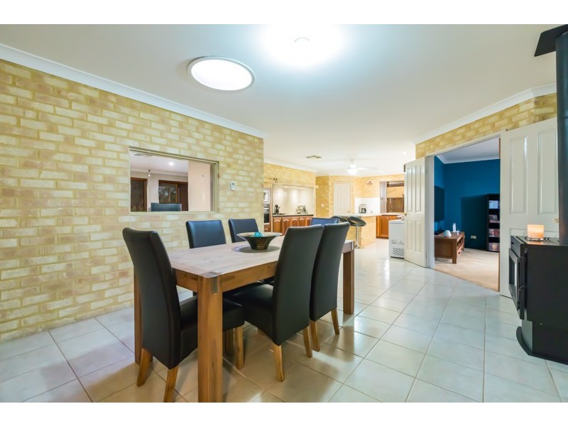 4 Brigham Court, Gosnells WA 6110