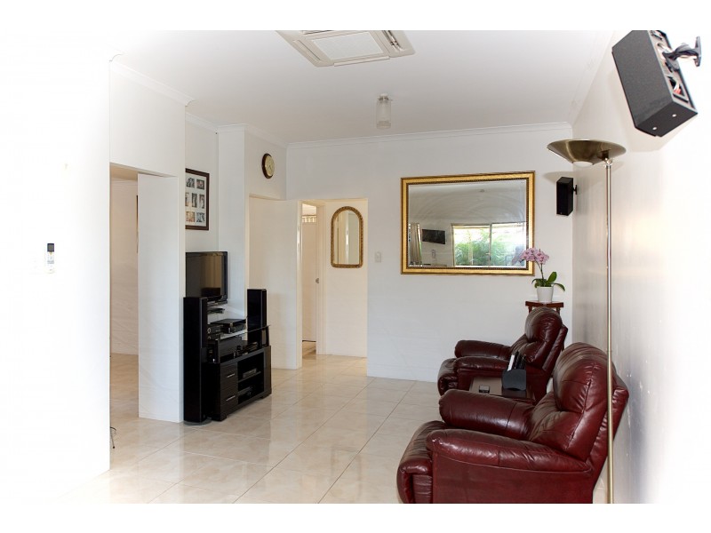 62 Gay Street, Huntingdale WA 6110