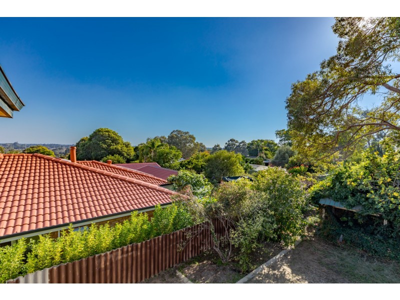 14 Melanda Street, Kelmscott WA 6111