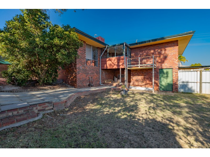 14 Melanda Street, Kelmscott WA 6111