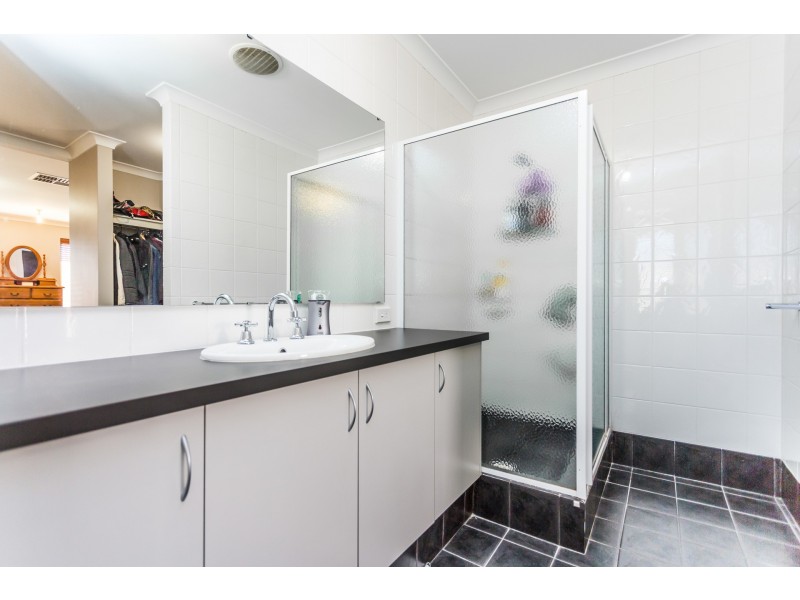 14 Judges Court, Huntingdale WA 6110