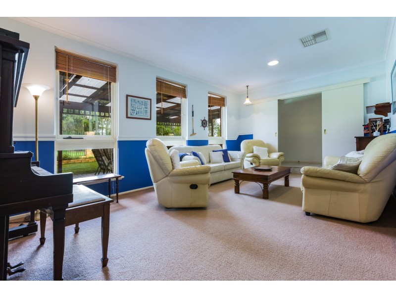 34 Regency Drive, Thornlie WA 6108