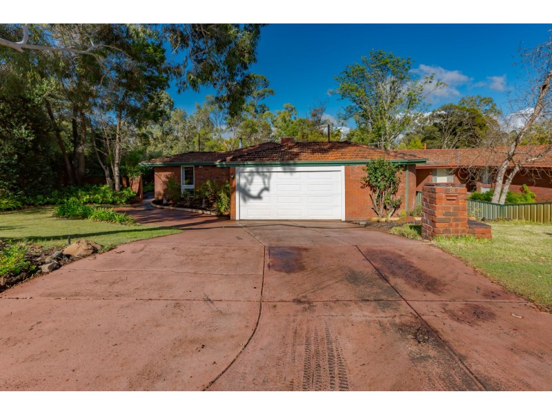 34 Regency Drive, Thornlie WA 6108