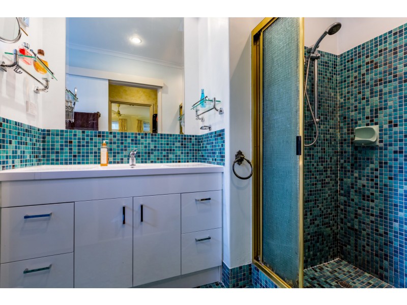 34 Regency Drive, Thornlie WA 6108