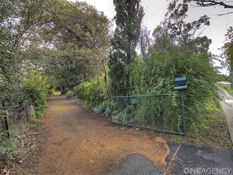 75 Old York Road, Greenmount WA 6056