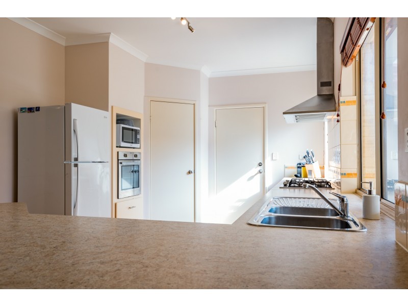 34 Reigate Street, Gosnells WA 6110