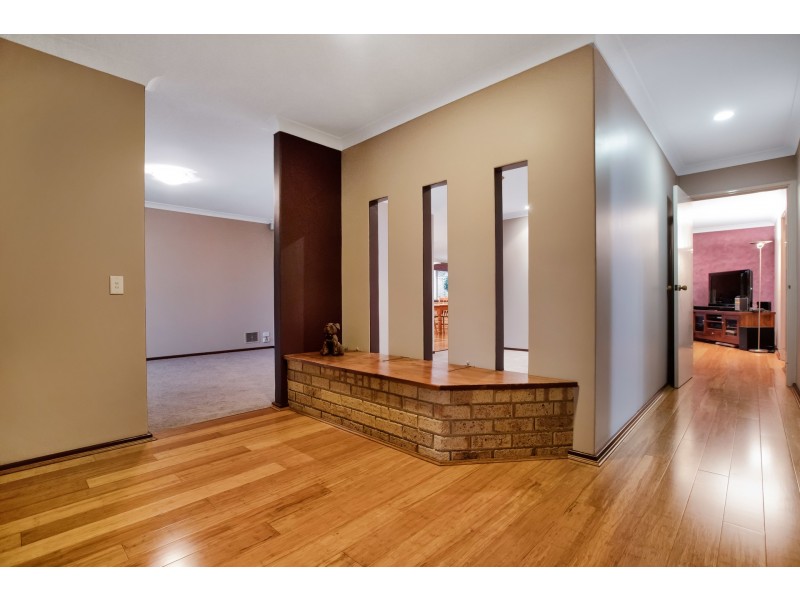 17 Conquest Court, Thornlie WA 6108