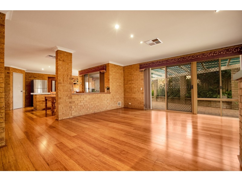 17 Conquest Court, Thornlie WA 6108