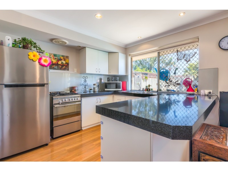 15 Ningaloo Way, Thornlie WA 6108