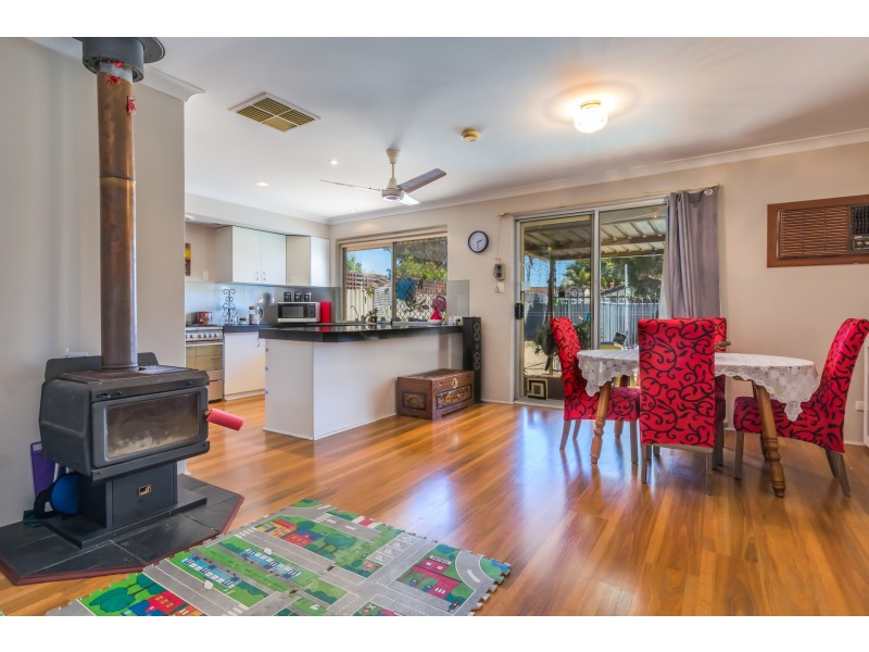 15 Ningaloo Way, Thornlie WA 6108