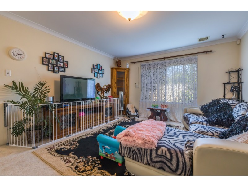 15 Ningaloo Way, Thornlie WA 6108