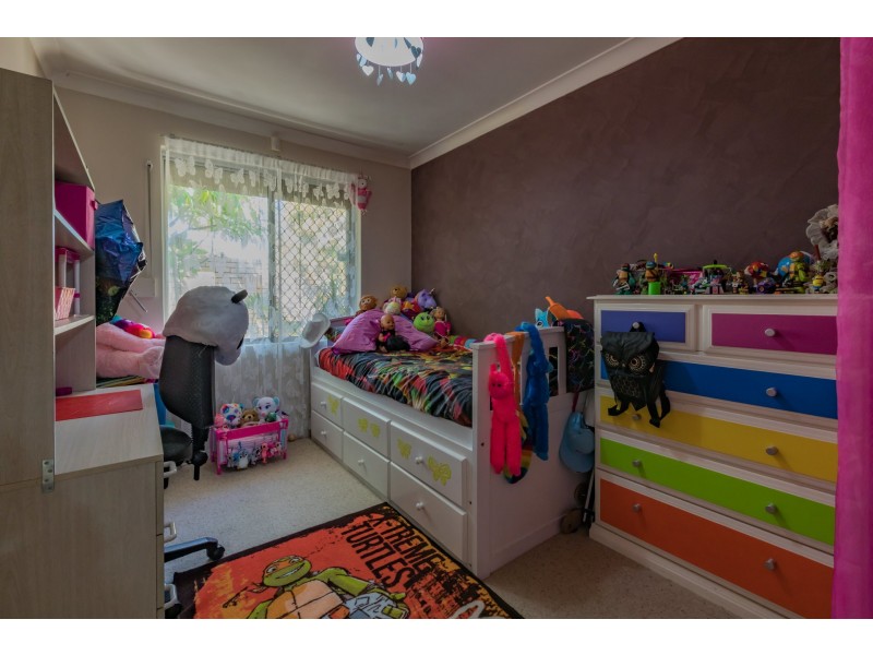 15 Ningaloo Way, Thornlie WA 6108