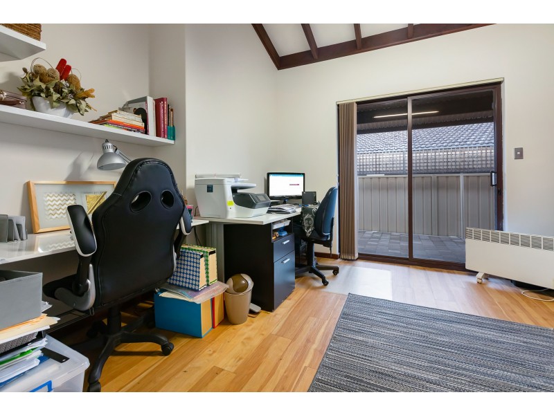 9 Bluebell Court, Thornlie WA 6108