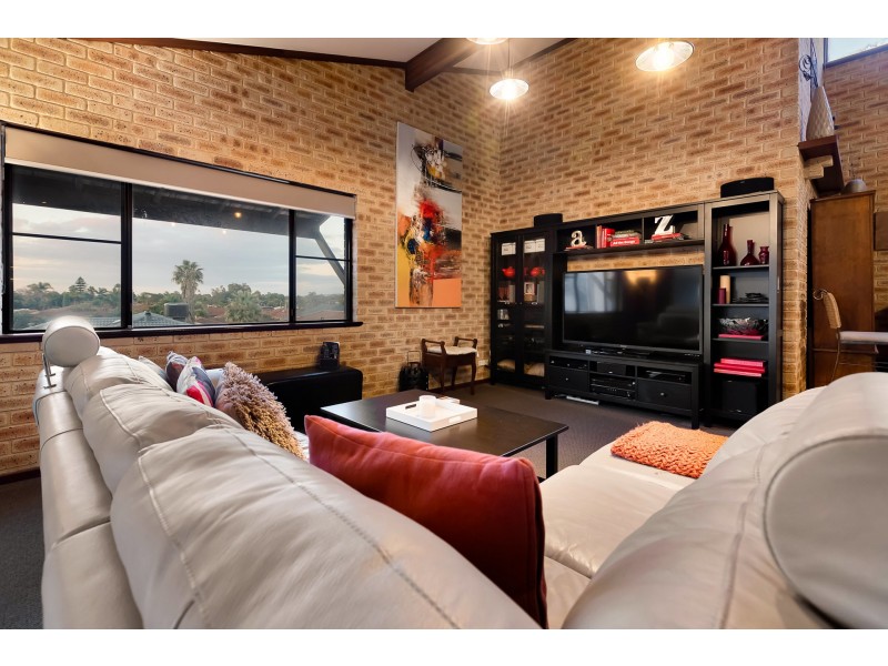 9 Bluebell Court, Thornlie WA 6108