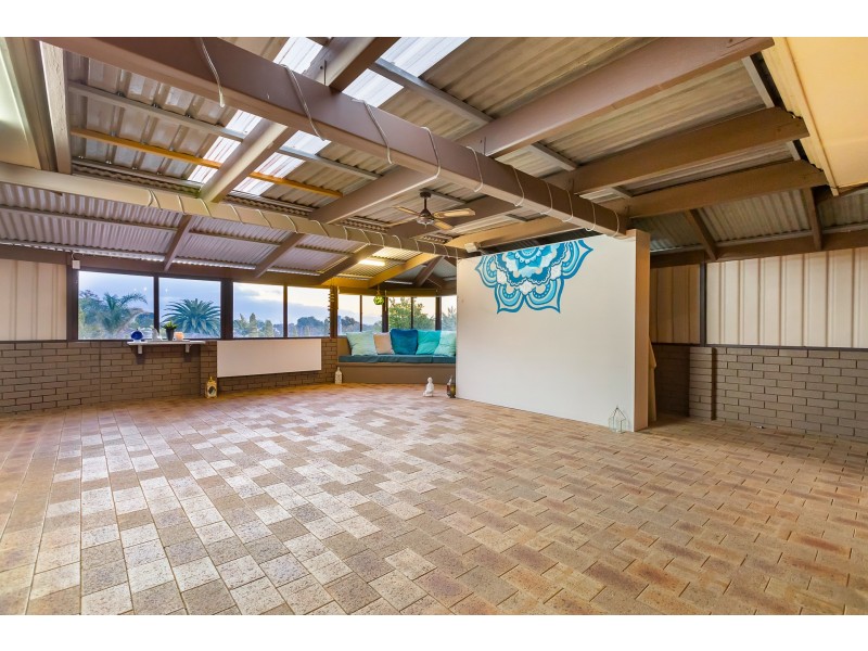 9 Bluebell Court, Thornlie WA 6108