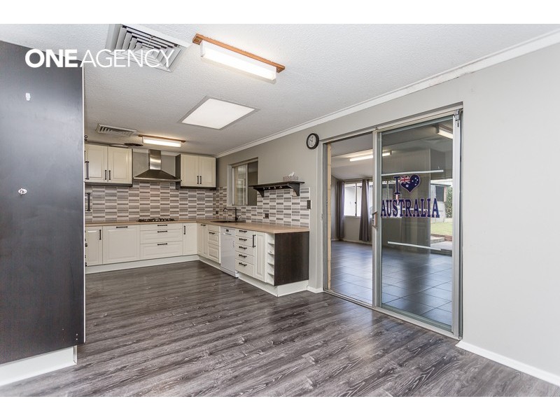 4 Mercer Place, Thornlie WA 6108