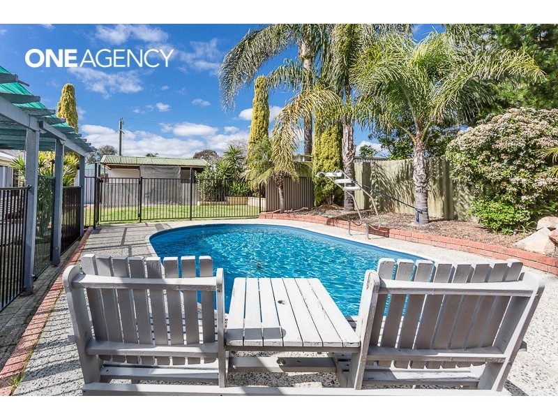 4 Mercer Place, Thornlie WA 6108