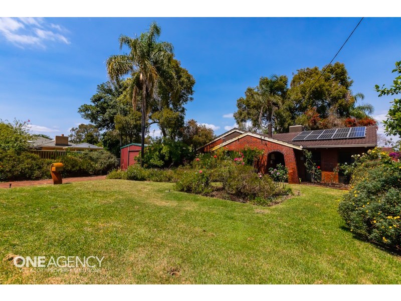 11 Cleve Way, Gosnells WA 6110