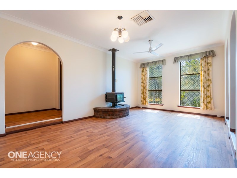 11 Cleve Way, Gosnells WA 6110