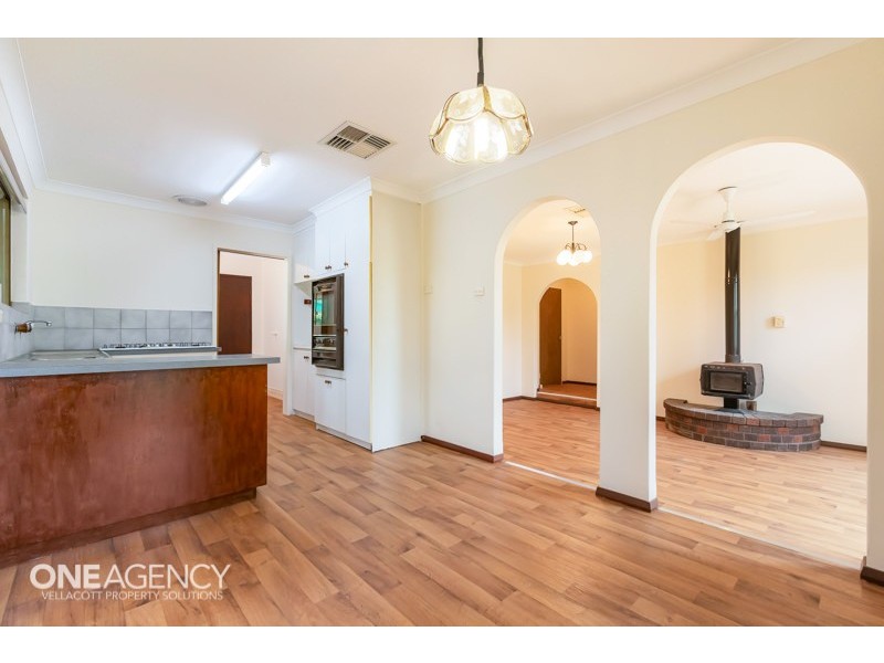 11 Cleve Way, Gosnells WA 6110