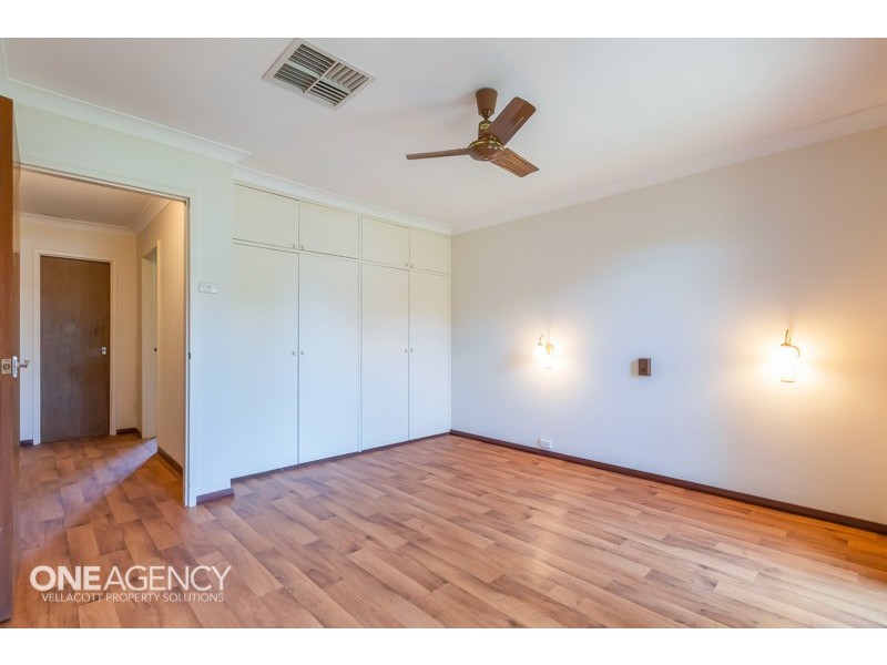 11 Cleve Way, Gosnells WA 6110