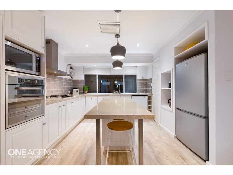 14 Sutherland Drive, Thornlie WA 6108