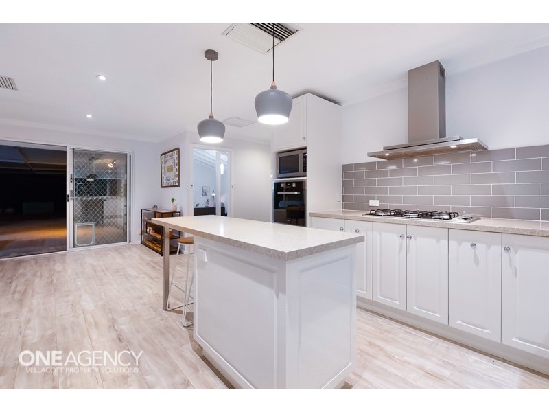 14 Sutherland Drive, Thornlie WA 6108