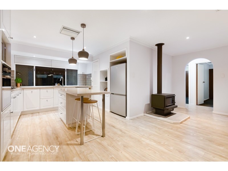 14 Sutherland Drive, Thornlie WA 6108