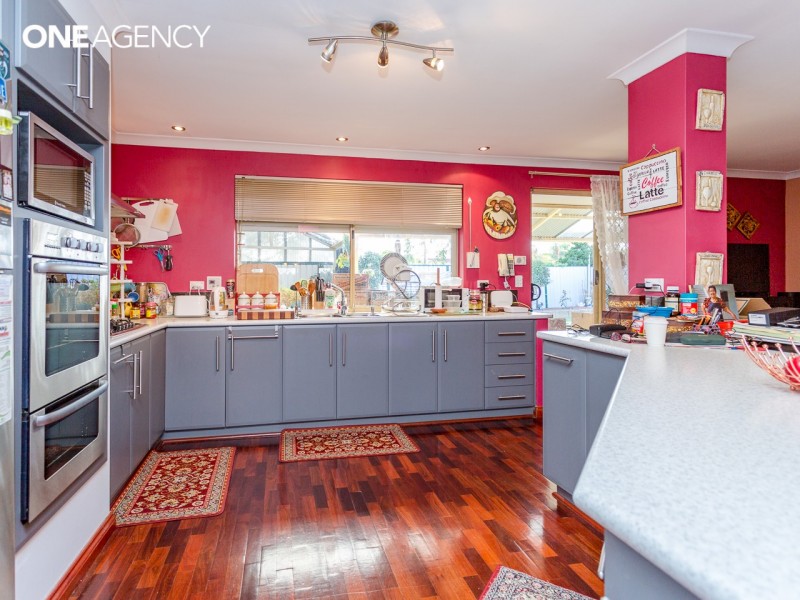 2 Laurel Court, Thornlie WA 6108