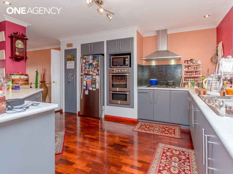 2 Laurel Court, Thornlie WA 6108