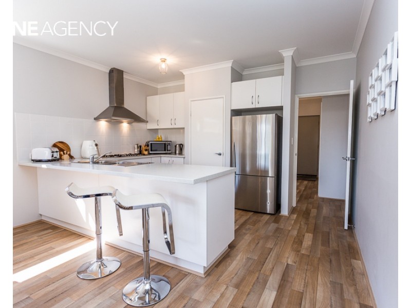 27 Vermont Grove, Wellard WA 6170