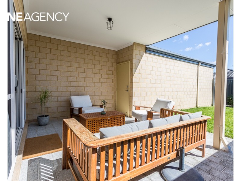 27 Vermont Grove, Wellard WA 6170