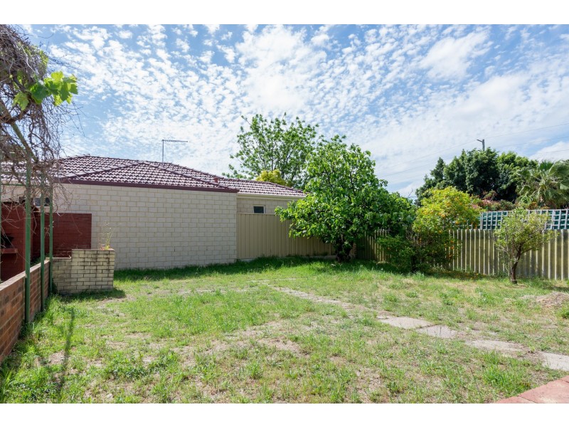 37 Yale Road, Thornlie WA 6108