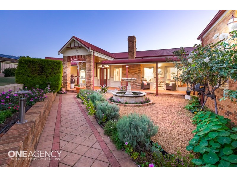 14 Treecrest Gardens, Mount Richon WA 6112