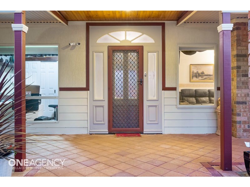 14 Treecrest Gardens, Mount Richon WA 6112