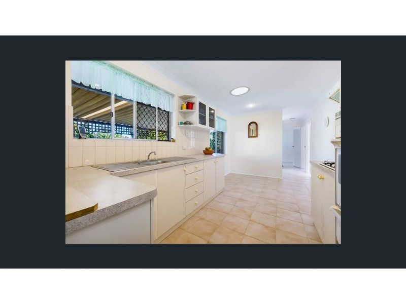 61 Greenway Avenue, Thornlie WA 6108