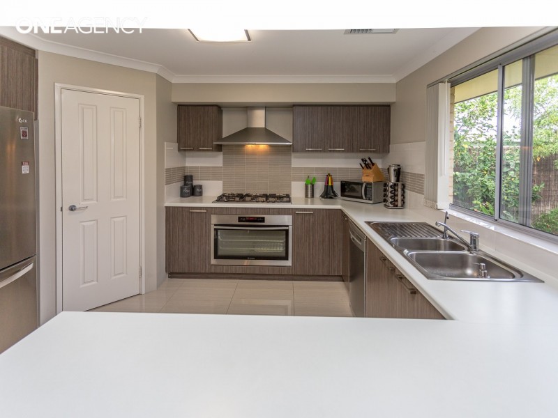 15 Drysdale Garden, Wandi WA 6167