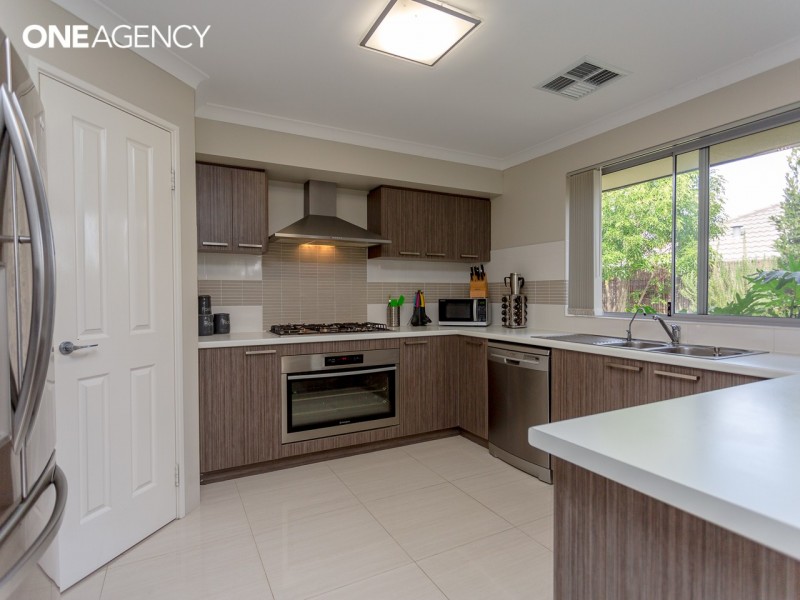 15 Drysdale Garden, Wandi WA 6167