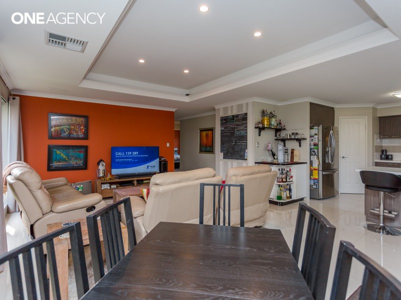 15 Drysdale Garden, Wandi WA 6167