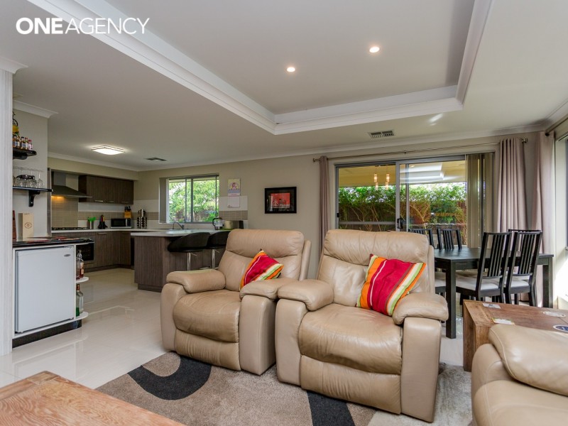 15 Drysdale Garden, Wandi WA 6167