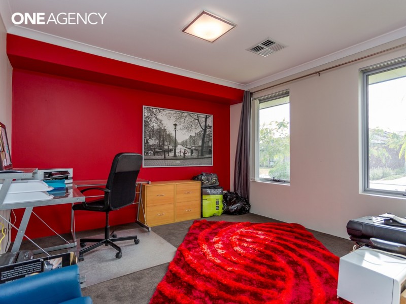 15 Drysdale Garden, Wandi WA 6167