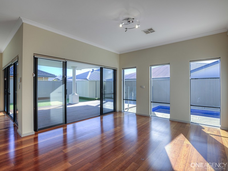 11 Lucida Road, Southern River WA 6110