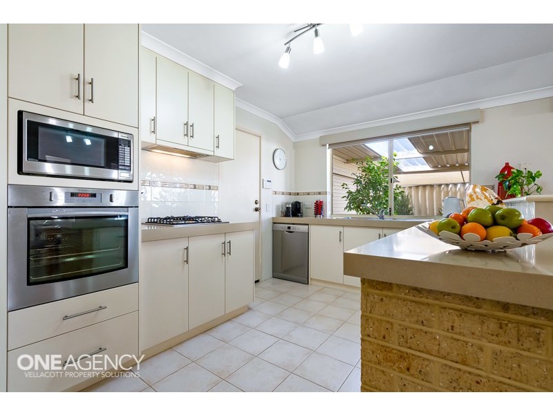 12 Ironwood Court, Thornlie WA 6108