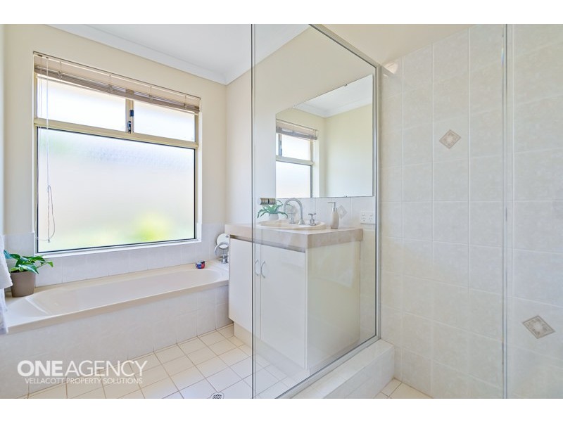 12 Ironwood Court, Thornlie WA 6108