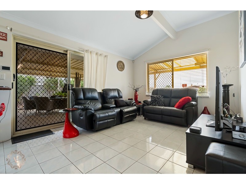 26 Geographe Way, Thornlie WA 6108